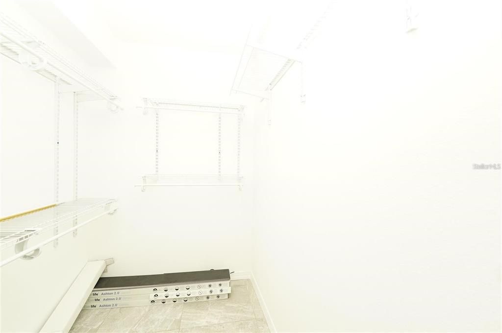 For Sale: $129,500 (1 beds, 1 baths, 790 Square Feet)