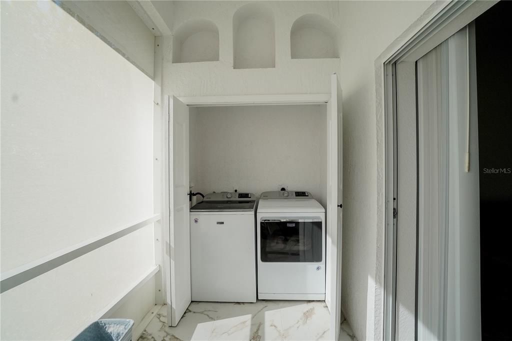 На продажу: $439,000 (4 спален, 0 ванн, 2298 Квадратных фут)