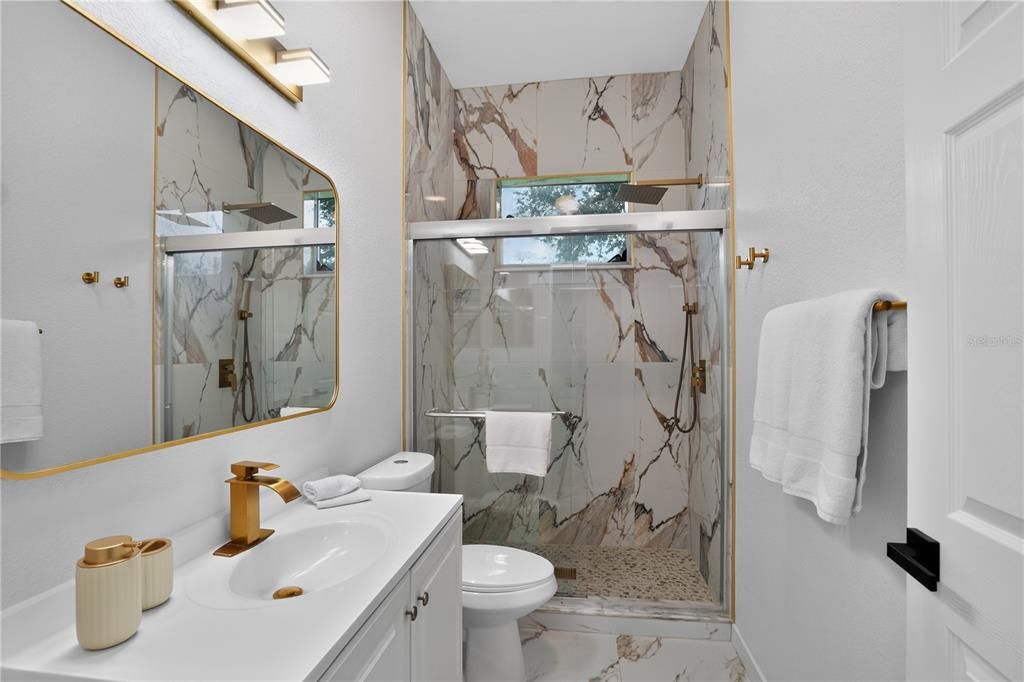 En Venta: $439,000 (4 camas, 0 baños, 2298 Pies cuadrados)