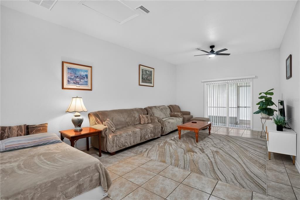 En Venta: $439,000 (4 camas, 0 baños, 2298 Pies cuadrados)