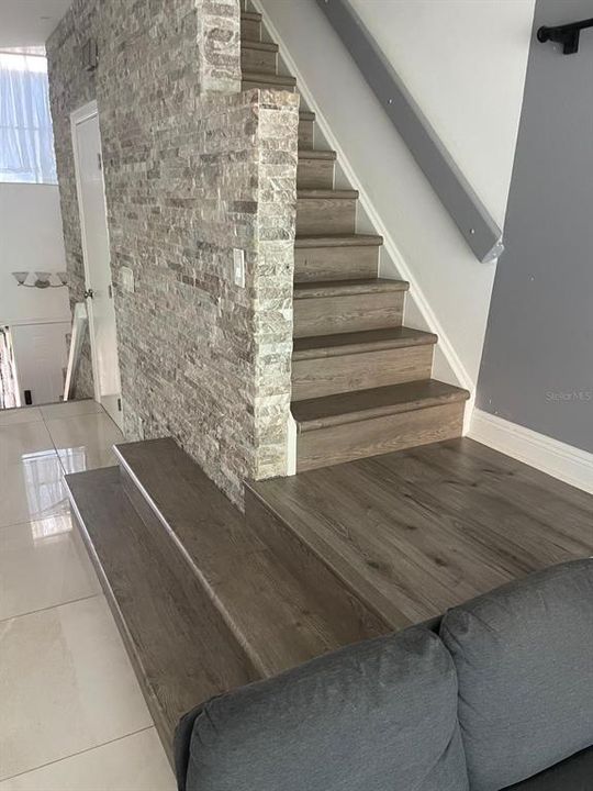 На продажу: $474,990 (4 спален, 2 ванн, 1812 Квадратных фут)
