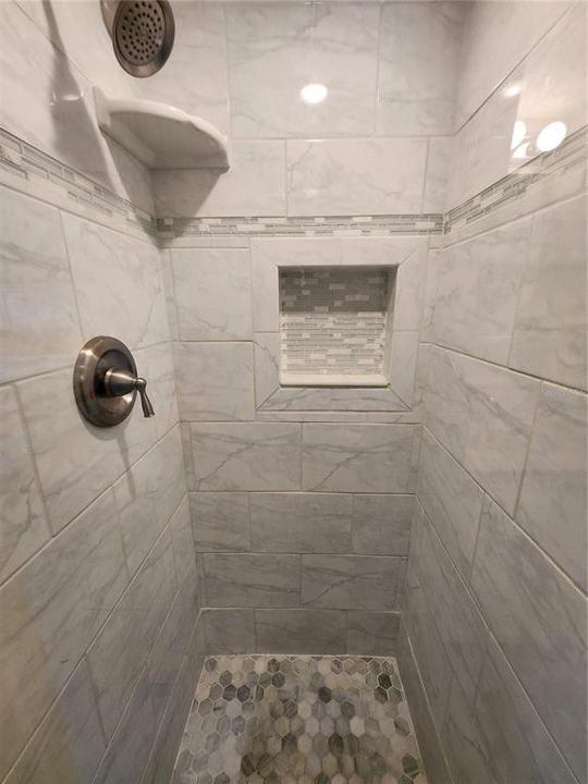 For Sale: $324,900 (2 beds, 2 baths, 912 Square Feet)