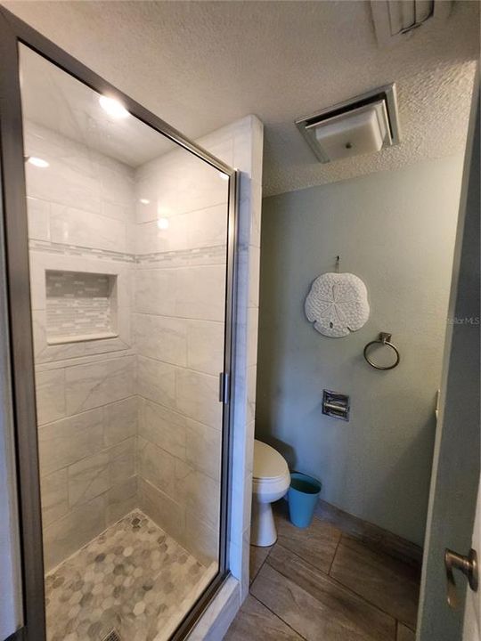 For Sale: $324,900 (2 beds, 2 baths, 912 Square Feet)