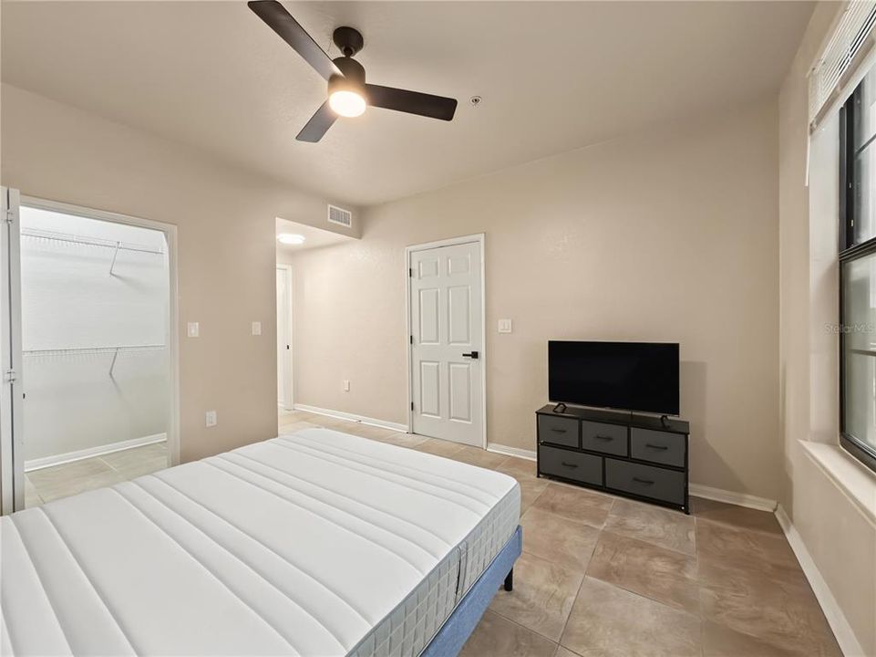 For Rent: $1,900 (2 beds, 2 baths, 1085 Square Feet)