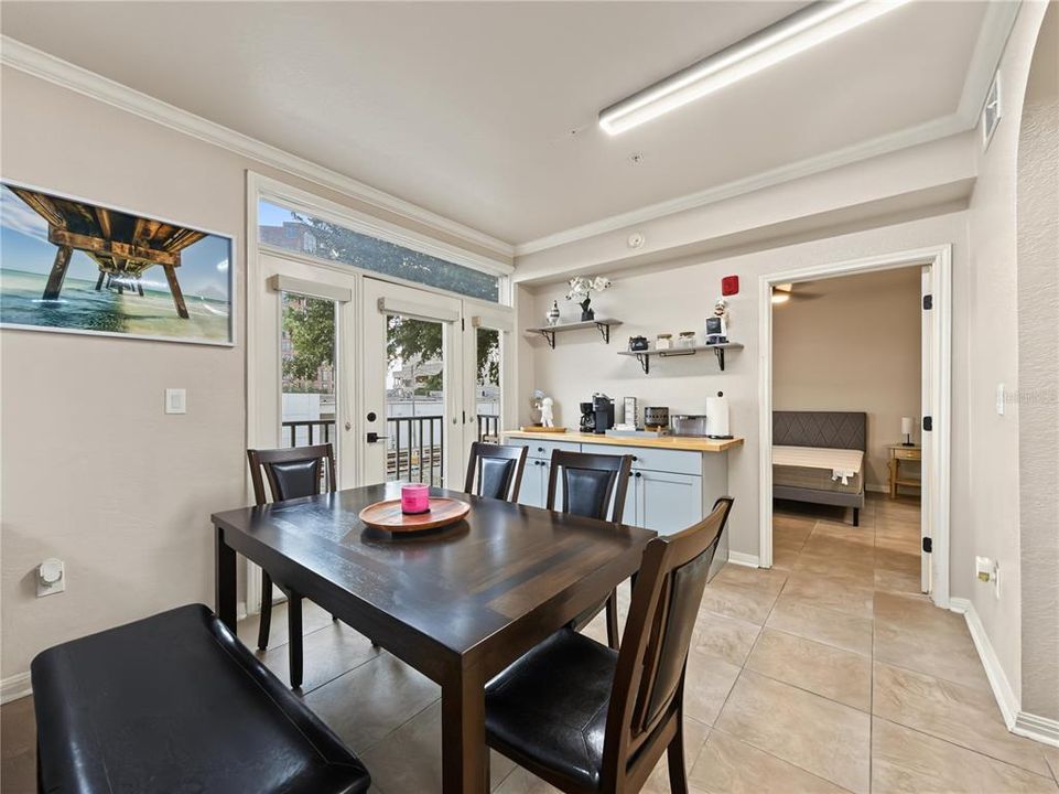 For Rent: $1,900 (2 beds, 2 baths, 1085 Square Feet)