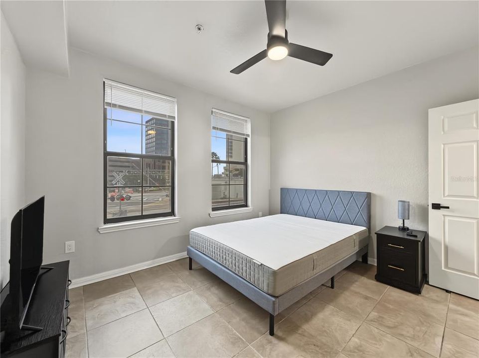 For Rent: $1,900 (2 beds, 2 baths, 1085 Square Feet)