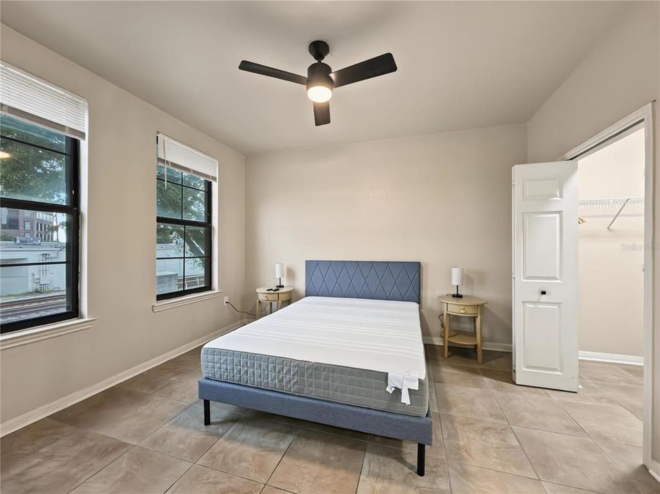 For Rent: $1,900 (2 beds, 2 baths, 1085 Square Feet)