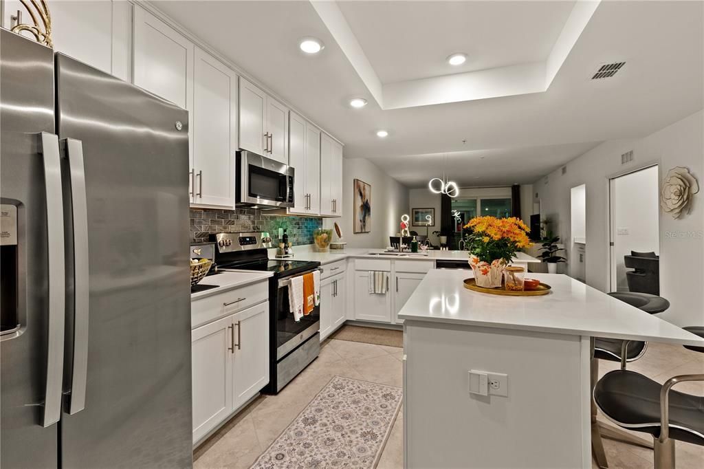 На продажу: $379,000 (2 спален, 2 ванн, 1422 Квадратных фут)