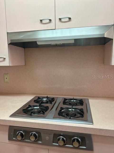 For Rent: $1,875 (1 beds, 1 baths, 702 Square Feet)