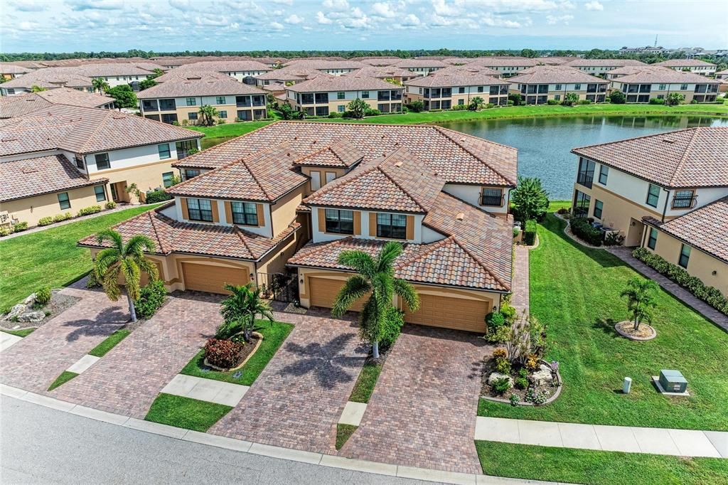 For Sale: $339,900 (3 beds, 2 baths, 2187 Square Feet)
