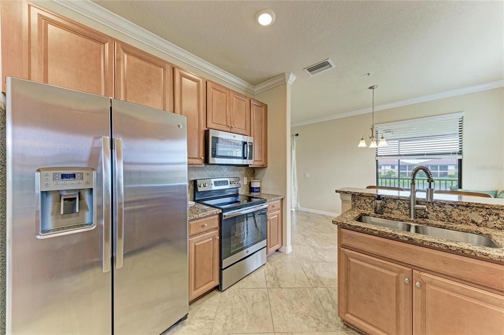 For Sale: $339,900 (3 beds, 2 baths, 2187 Square Feet)