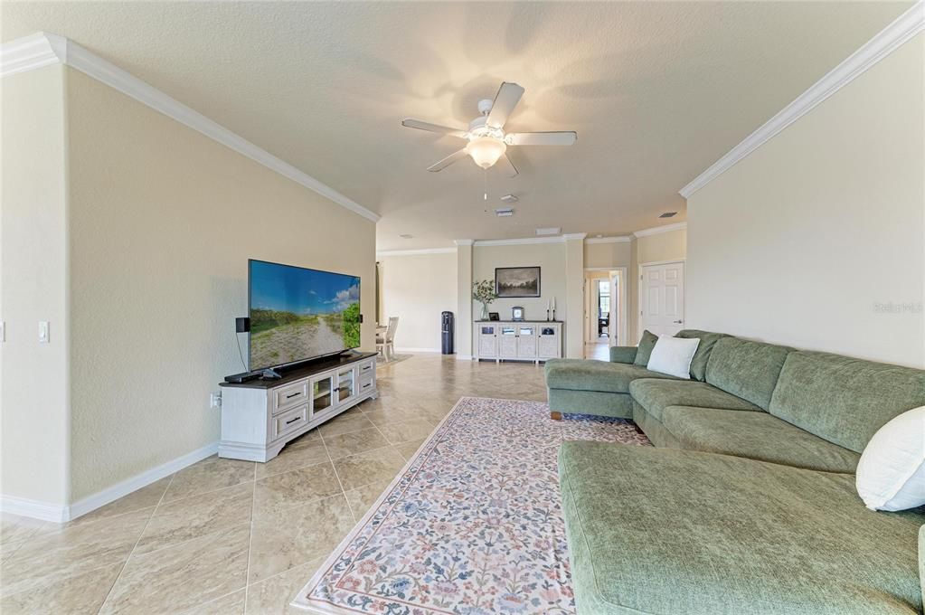 For Sale: $339,900 (3 beds, 2 baths, 2187 Square Feet)