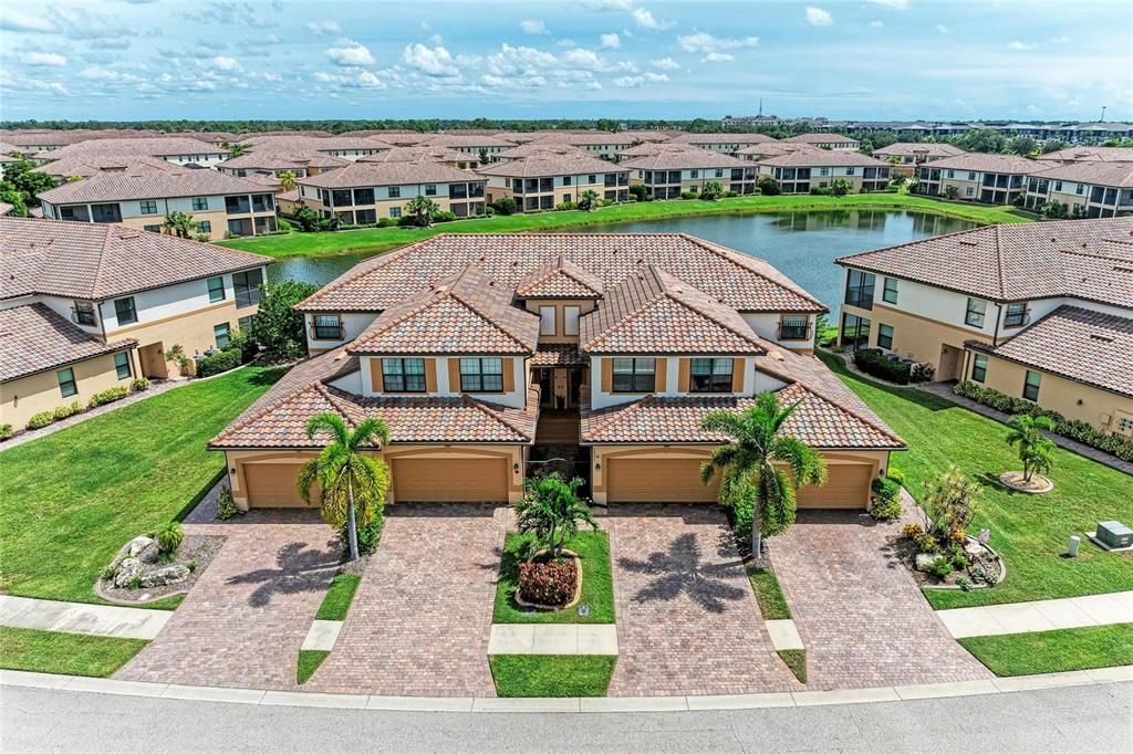 For Sale: $339,900 (3 beds, 2 baths, 2187 Square Feet)