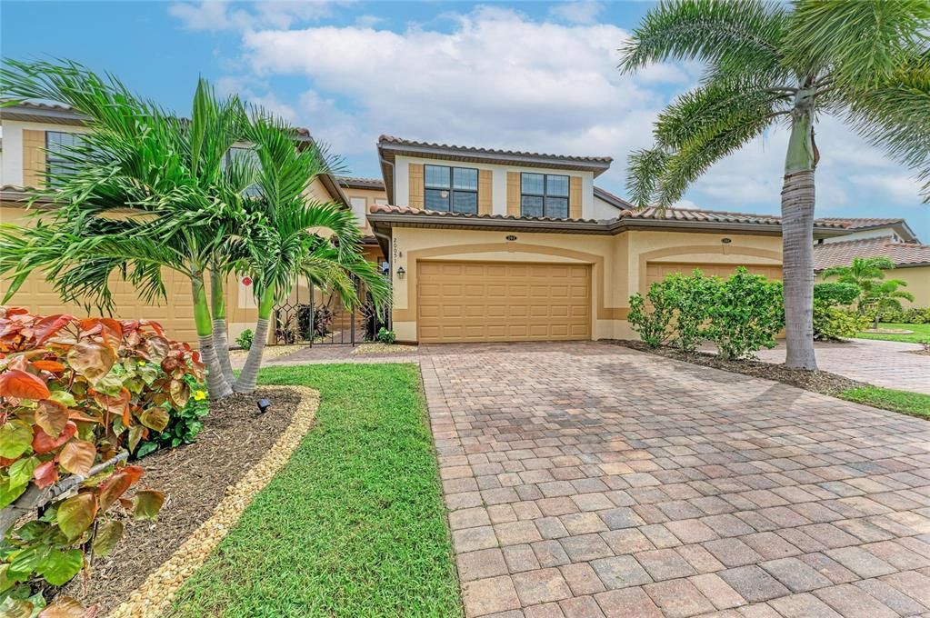 For Sale: $339,900 (3 beds, 2 baths, 2187 Square Feet)