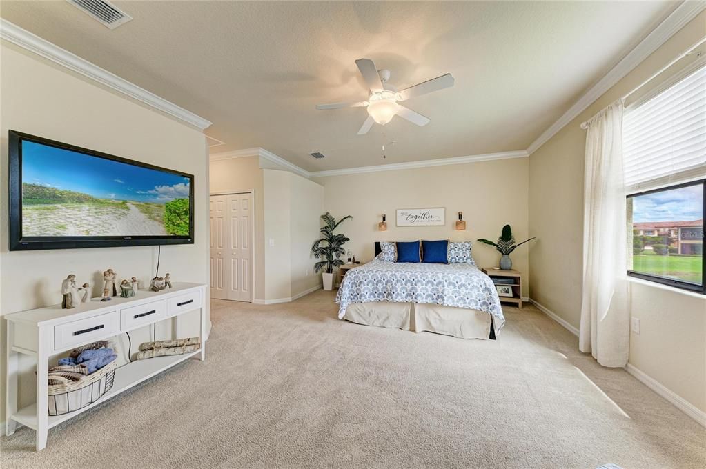 For Sale: $339,900 (3 beds, 2 baths, 2187 Square Feet)
