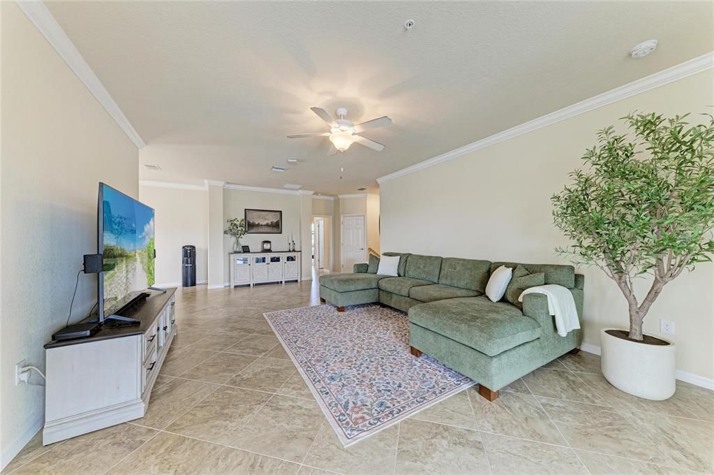 For Sale: $339,900 (3 beds, 2 baths, 2187 Square Feet)