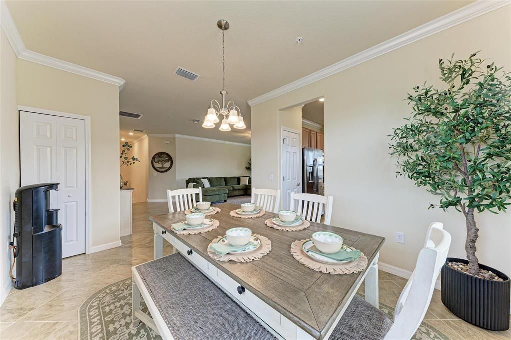 For Sale: $339,900 (3 beds, 2 baths, 2187 Square Feet)