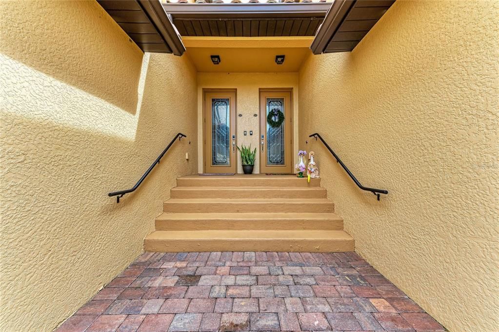 For Sale: $339,900 (3 beds, 2 baths, 2187 Square Feet)