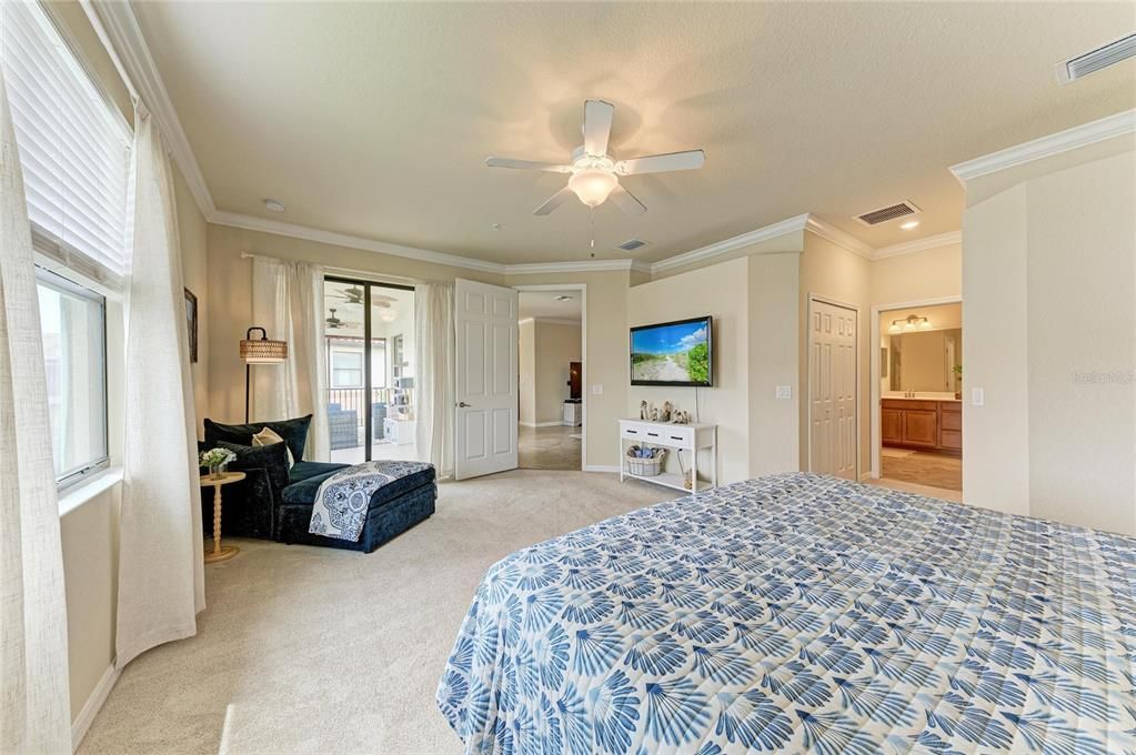 For Sale: $339,900 (3 beds, 2 baths, 2187 Square Feet)