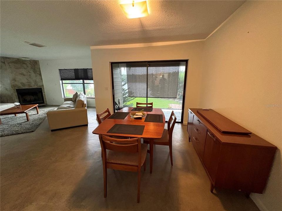For Sale: $600,000 (3 beds, 2 baths, 2516 Square Feet)