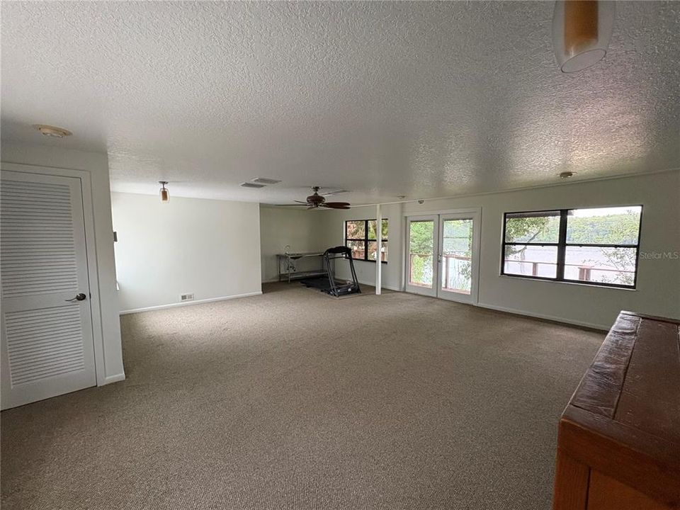 For Sale: $600,000 (3 beds, 2 baths, 2516 Square Feet)
