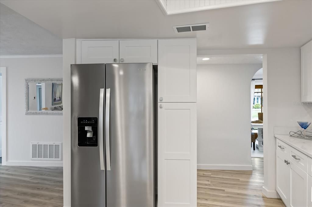 For Sale: $950,000 (4 beds, 3 baths, 2756 Square Feet)