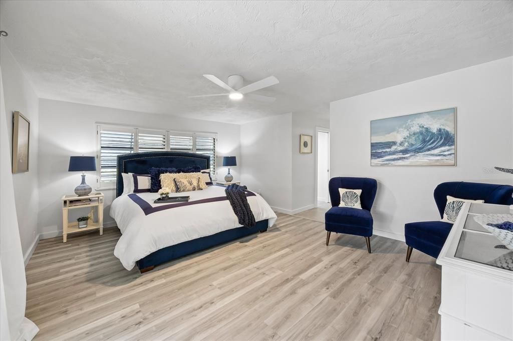 For Sale: $950,000 (4 beds, 3 baths, 2756 Square Feet)