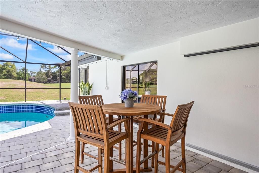 For Sale: $950,000 (4 beds, 3 baths, 2756 Square Feet)