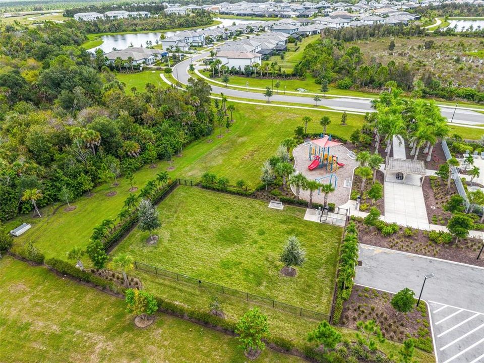 En Venta: $675,000 (3 camas, 3 baños, 2214 Pies cuadrados)
