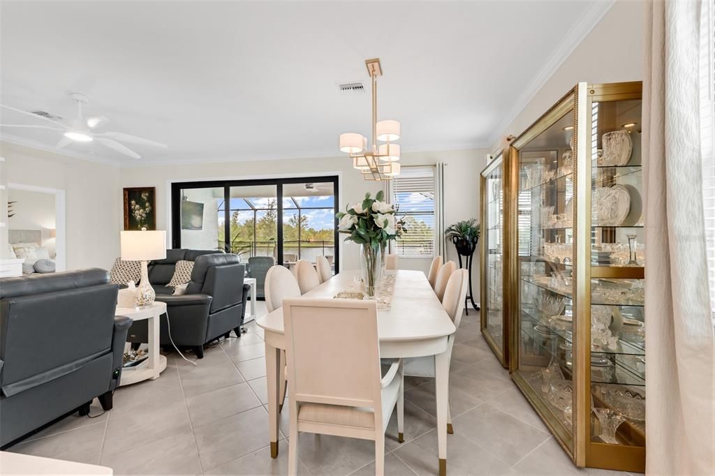 En Venta: $675,000 (3 camas, 3 baños, 2214 Pies cuadrados)