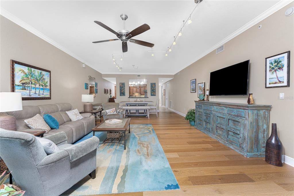 For Sale: $559,000 (3 beds, 2 baths, 2153 Square Feet)