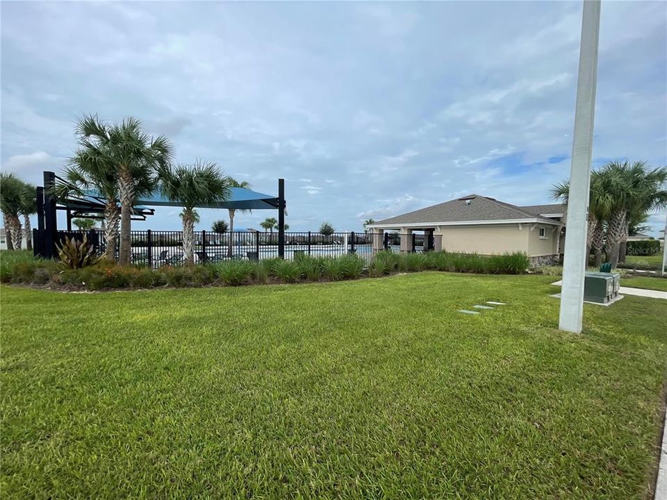 For Sale: $305,000 (3 beds, 2 baths, 1405 Square Feet)