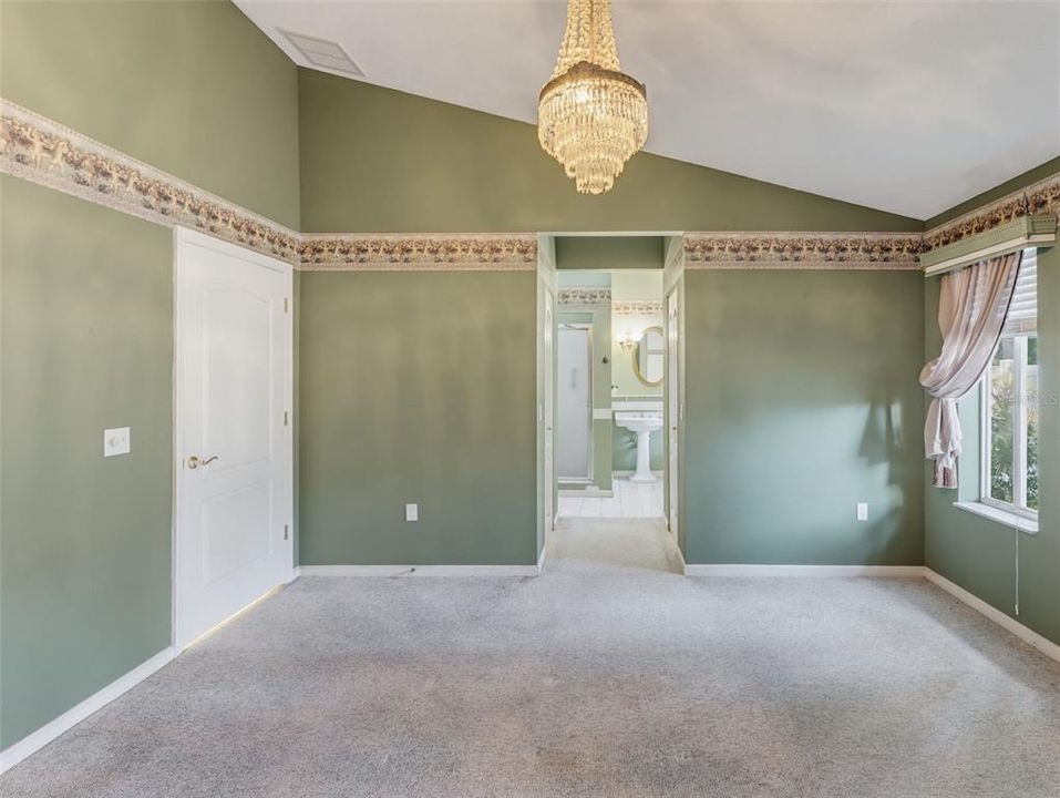 For Sale: $320,000 (2 beds, 2 baths, 1748 Square Feet)