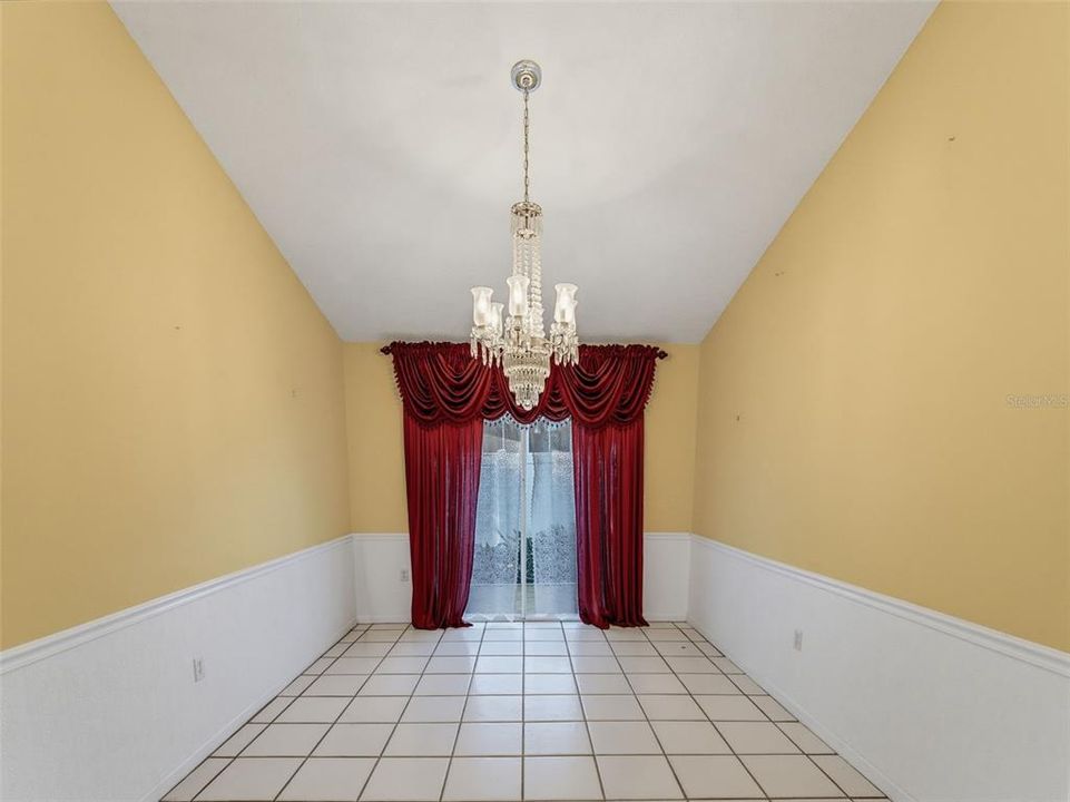 For Sale: $320,000 (2 beds, 2 baths, 1748 Square Feet)