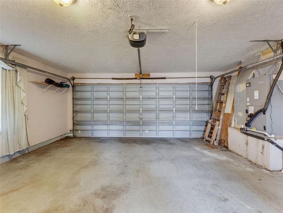 For Sale: $320,000 (2 beds, 2 baths, 1748 Square Feet)