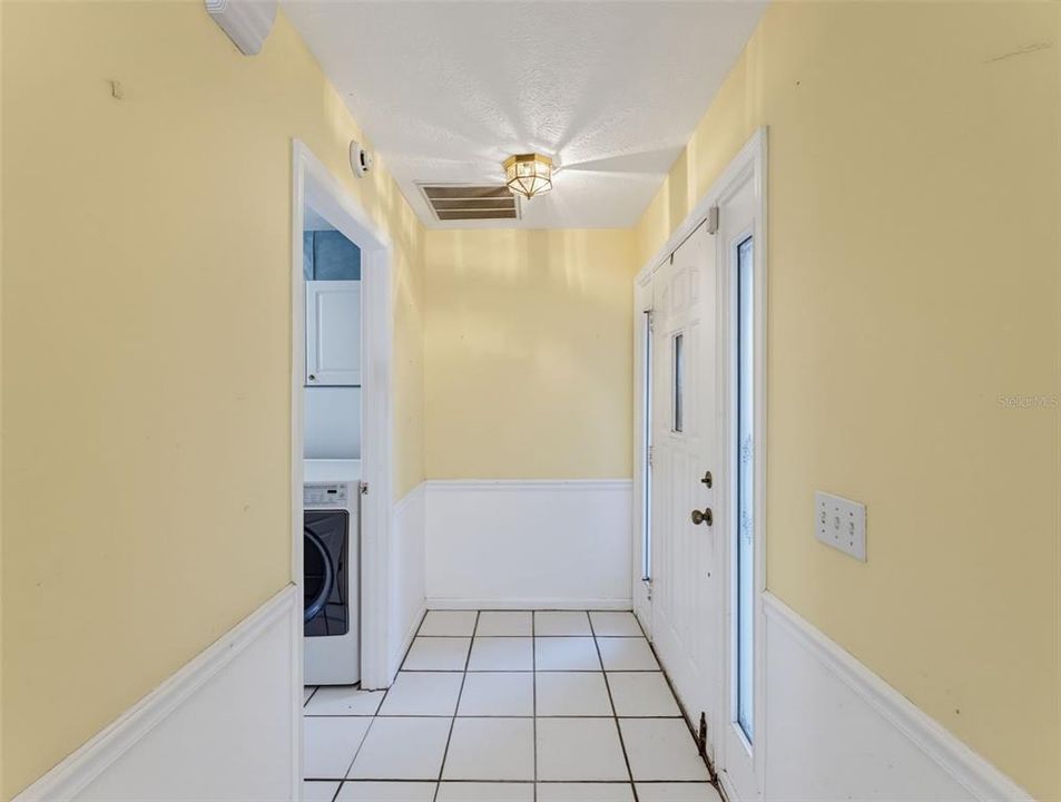For Sale: $320,000 (2 beds, 2 baths, 1748 Square Feet)