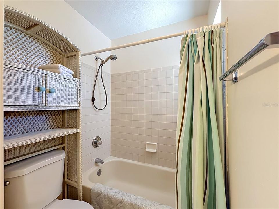 For Sale: $219,900 (3 beds, 2 baths, 1224 Square Feet)