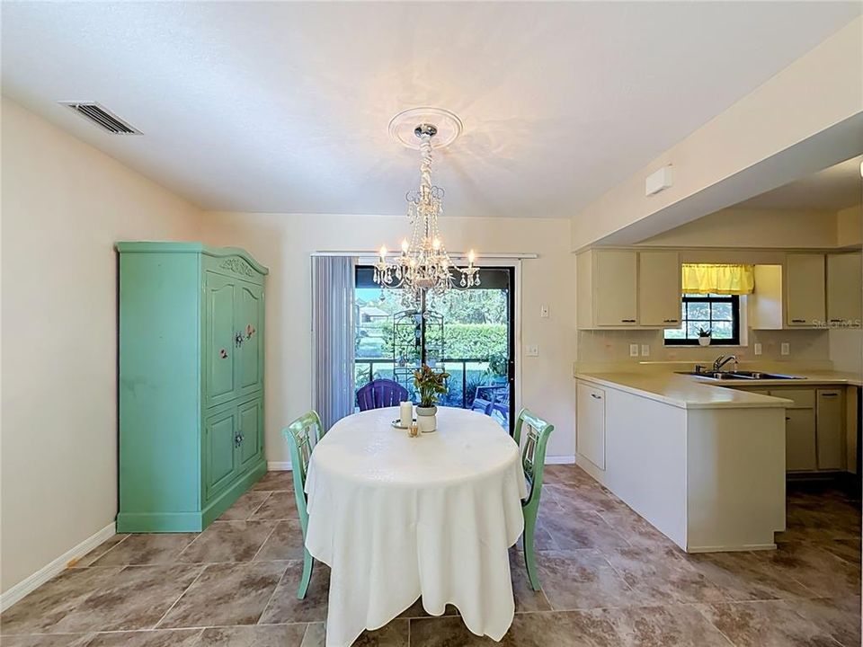 For Sale: $219,900 (3 beds, 2 baths, 1224 Square Feet)