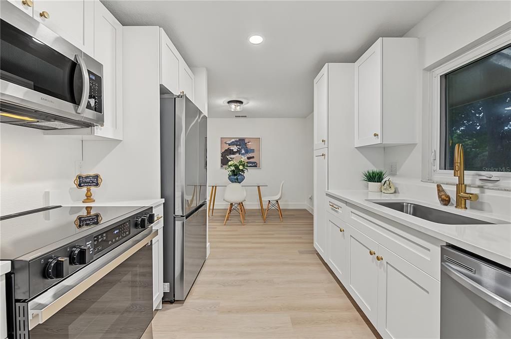 Activo con contrato: $227,000 (3 camas, 1 baños, 1090 Pies cuadrados)