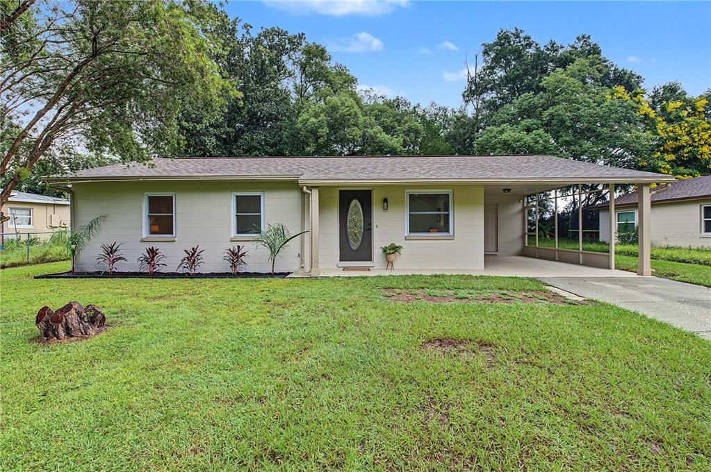 Activo con contrato: $227,000 (3 camas, 1 baños, 1090 Pies cuadrados)