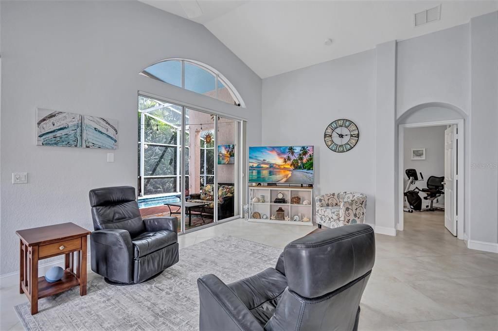 For Sale: $539,000 (3 beds, 2 baths, 1831 Square Feet)