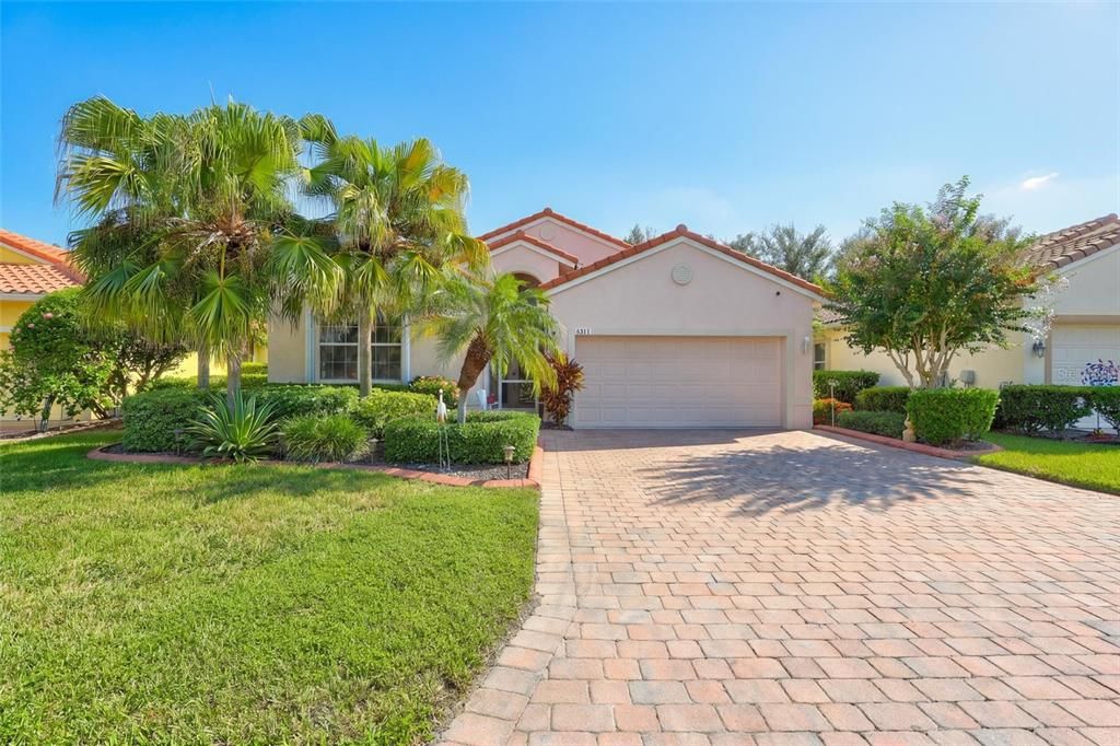 For Sale: $539,000 (3 beds, 2 baths, 1831 Square Feet)