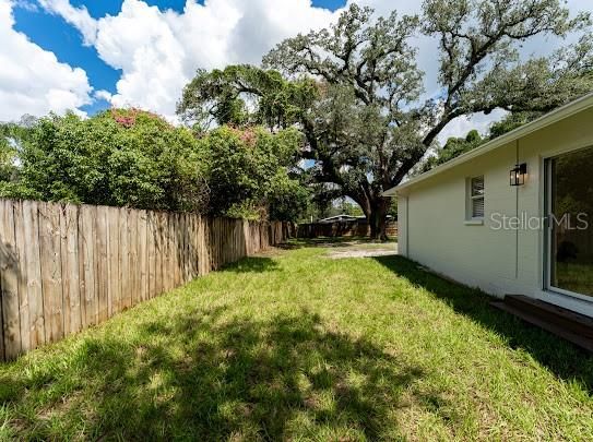 For Sale: $379,900 (3 beds, 2 baths, 1200 Square Feet)