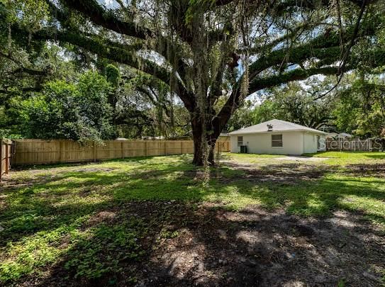 For Sale: $379,900 (3 beds, 2 baths, 1200 Square Feet)
