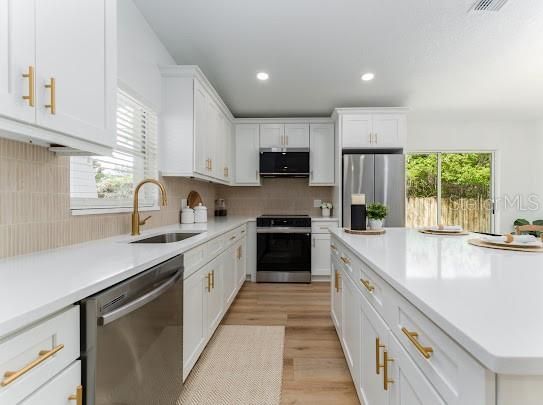 For Sale: $379,900 (3 beds, 2 baths, 1200 Square Feet)