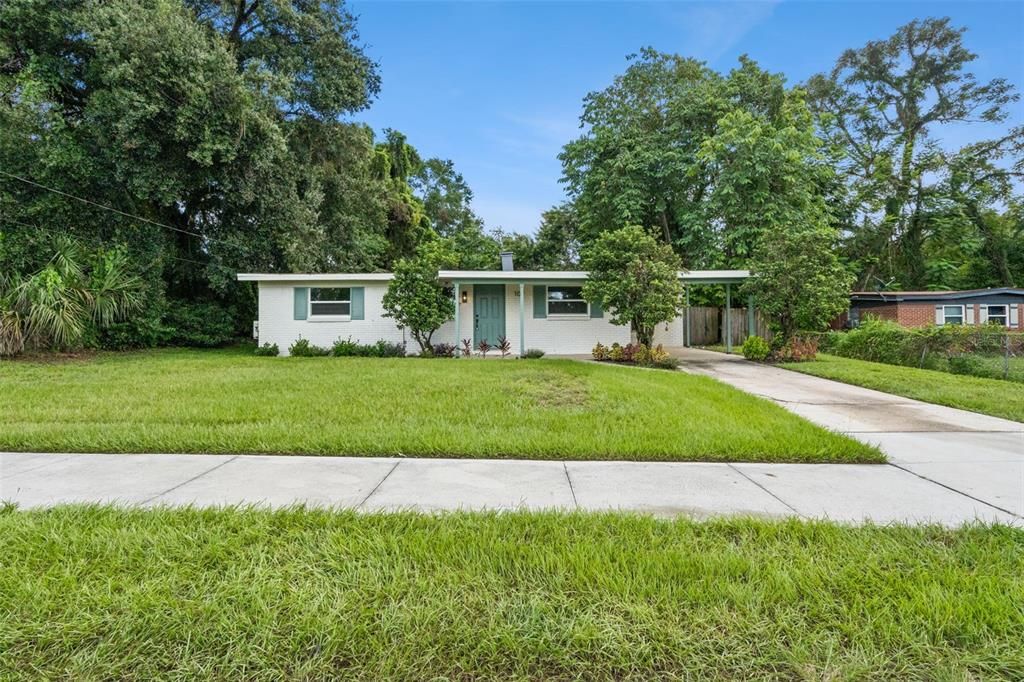 For Sale: $295,000 (3 beds, 2 baths, 1340 Square Feet)