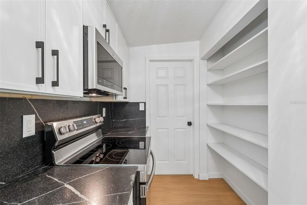 For Sale: $295,000 (3 beds, 2 baths, 1340 Square Feet)