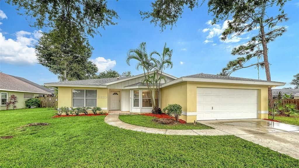 For Sale: $349,500 (3 beds, 2 baths, 1374 Square Feet)