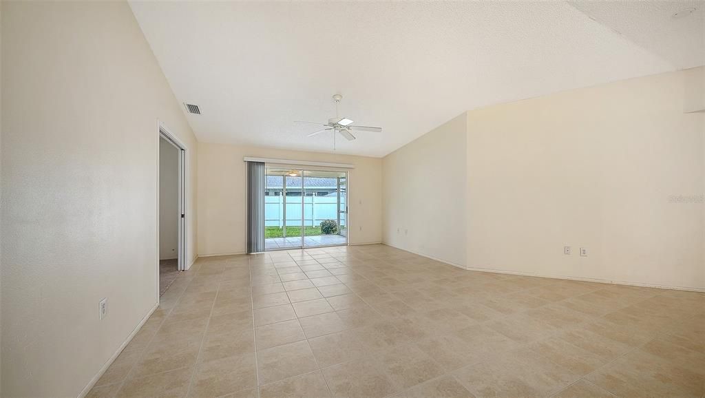 For Sale: $349,500 (3 beds, 2 baths, 1374 Square Feet)