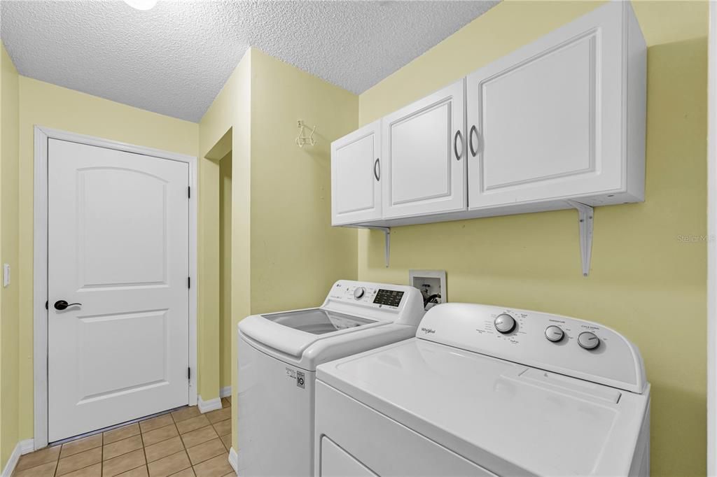 For Sale: $575,000 (3 beds, 2 baths, 2606 Square Feet)